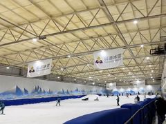-乔波室内滑雪场