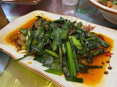 蒜苗回锅肉-易老妈蹄花.特色川菜(人民公园总店)