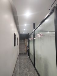 -苗方清颜专业祛痘·皮肤管理