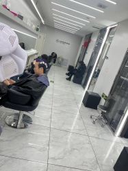 -朗峰专业美发沙龙