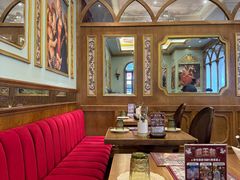-秘密旅行Bonjour(黑金冠 江南西店)