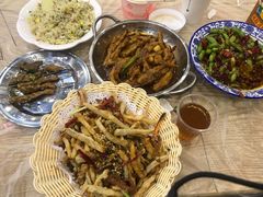 -江城燕子大排档(江汉路步行街店)