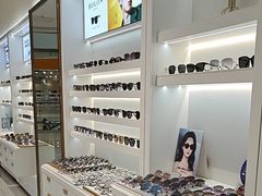 -J-Optical佳视明眼镜·蔡司视觉(青岛金茂览秀城店)
