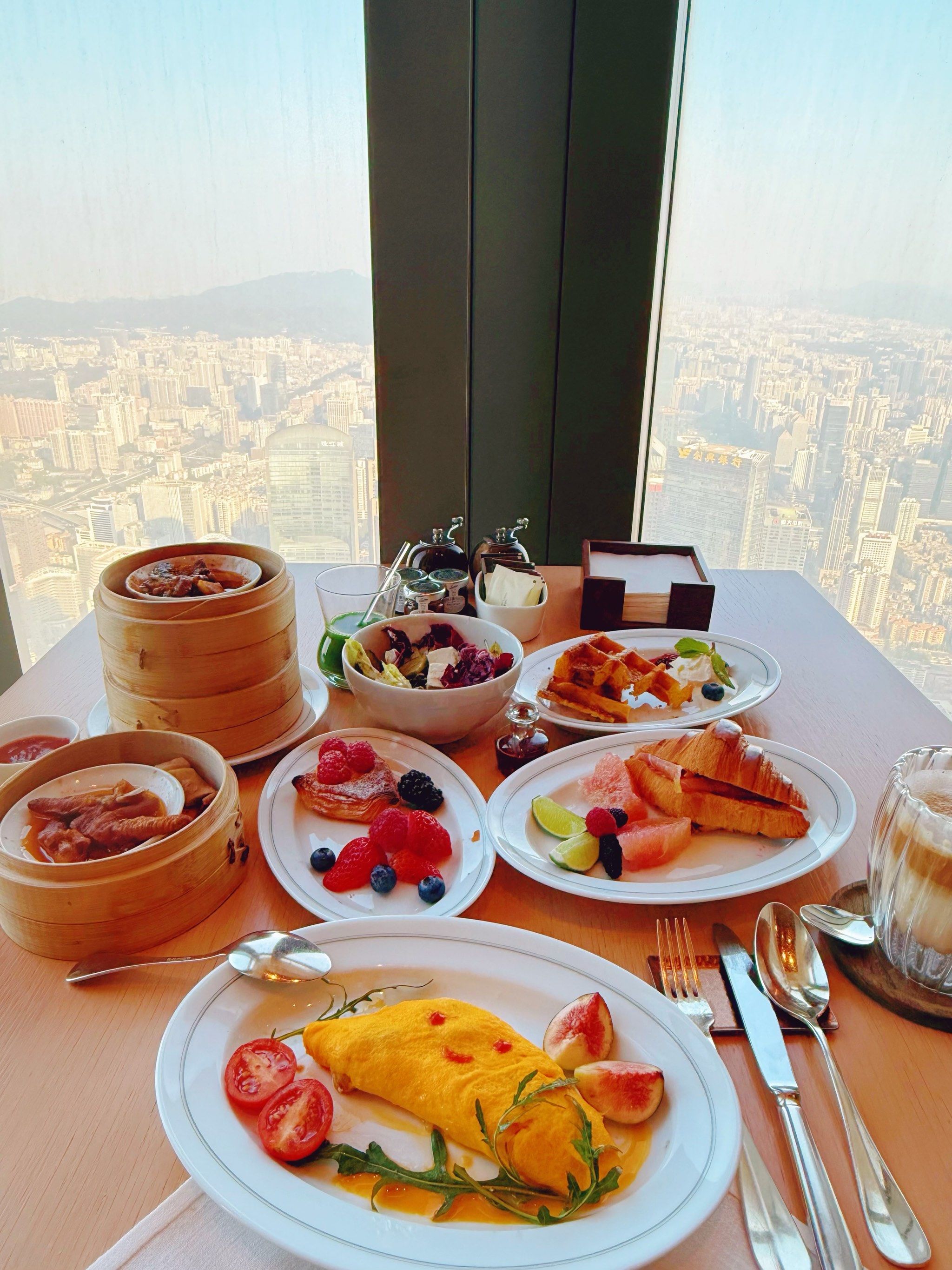 能俯瞰整个广州的漂亮早餐