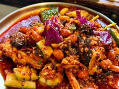 -围炉肉舍•炭烤活鳗•丹东海鲜烤肉(步行街店)