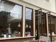 -VERIE BAKEHOUSE