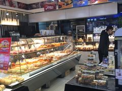 面包甜点陈列柜-皇后西斯汀饼店(文化路店)