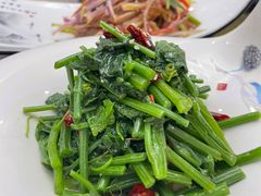 -伊源鼎盛餐饮服务有限公司