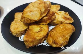 Egg-coated Steamed Bun Slices