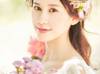 这家婚纱店真的很专业，陪朋友找了好久后来决定预约这家