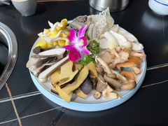 -野菌皇海景野生菌火锅(滨海大道店)