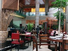 大堂-松山湖凯悦酒店·Café自助餐厅·周末火舞秀表演