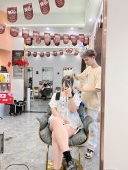 -V8潮牌·接发烫染连锁