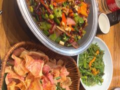 -老滇山寨•云南特色菜•地方菜•民族风情歌舞表演(金碧店)