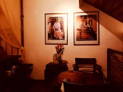 -Cuc Gach Quan Restaurant