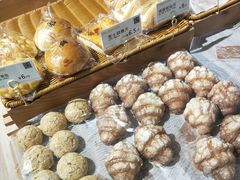 -顶东面包花园·生日蛋糕(世博店)