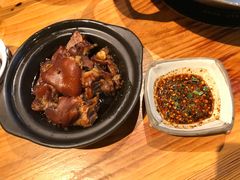 -野山舂·贵州现舂酸汤火锅(鸿通城店)