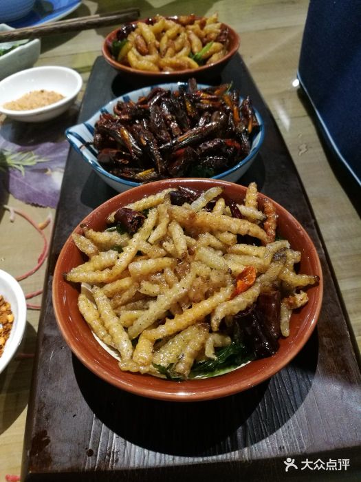 觅云云南菜·谣享(融侨中心店)昆虫三宝图片
