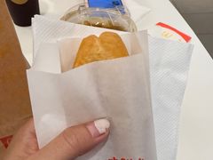 -麦当劳(上海虹桥站30B检票口楼上)