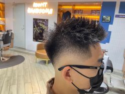 -CUTMAN男士理发