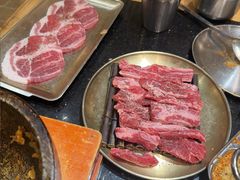 -韩烧牛中牛·甄选黑牛烤肉(黑金店)