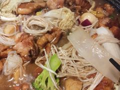 -吉吉向上炭烤鸡肉煲(西小区店)
