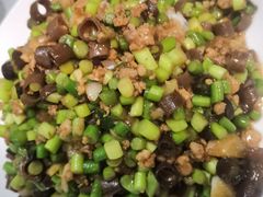 吃饭前-华春餐馆(鱼山路店)