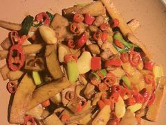 -八府香鸭·啫啫煲(华山路店)