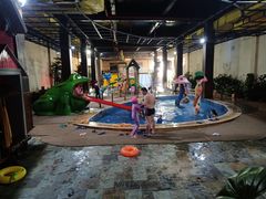 -泉城欧乐堡戏水湾艺术养生温泉