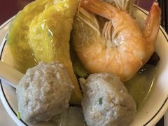 -侬佳蒸菜馆(听潮店)