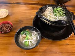-丽虹云南过桥米线(兴工街店)