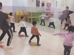 -爱威盛亲子俱乐部·纽约国际早托中心