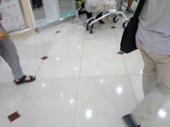-胖东来生活广场(健康路店)