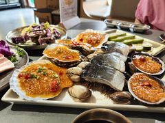 -围炉肉舍•炭烤活鳗•丹东海鲜烤肉(步行街店)