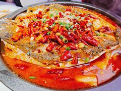 -鸣记脆皮烤鱼·海鲜烤鱼(三八广场店)