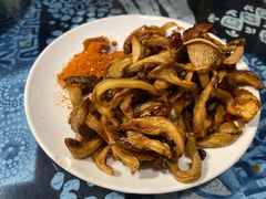 炸菌子-勺子米线·云南传统小吃市集(四方街店)