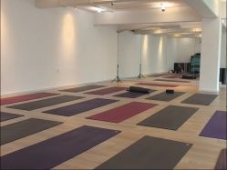 -无界瑜伽普拉提