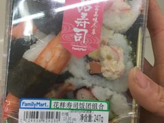 -全家便利店(江湾镇站店)