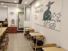用餐区-老乡鸡(亳州路天庆大厦店)