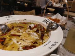 -渔语鱼新川菜Bistro(万象天地店)