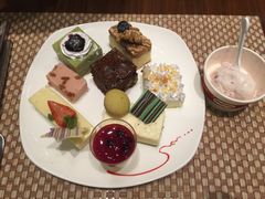 -月色西餐厅·海鲜刺身·烧烤(科学城保利郡雅酒店)