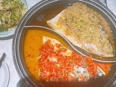 -阿瓦山寨·湘菜现炒·剁椒鱼头王(咸阳总店)