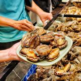 重庆这家海鲜自助，建议你松了裤腰带再去吃