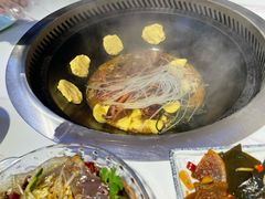-雪乡人家东北菜·铁锅炖一切(高斯路店)