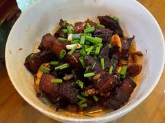 -临江餐馆二楼美食部落