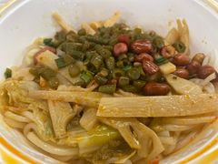 -卓雅桂林米粉