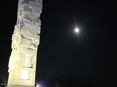 -亚龙湾中心广场