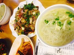 鸡汤银丝面-二孃鸡爪爪(东郊记忆店)