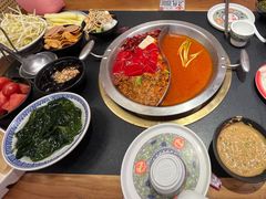 -沸炉重庆老火锅(军事博物馆店)