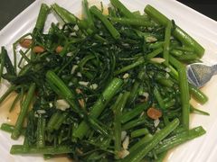 -The Dishes Seafood & Restaurant